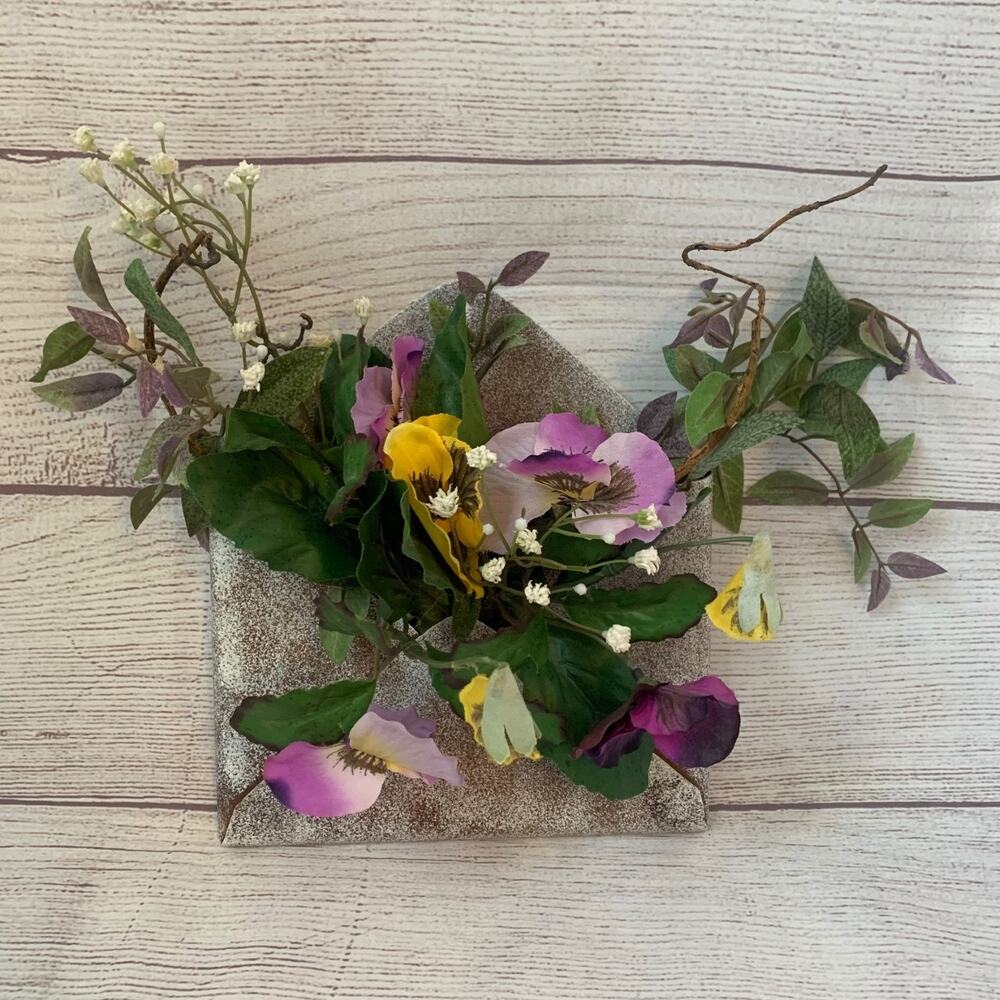 Shabby Chic Farmhouse Metal Envelope Wall Hanging Floral Arrangement 7 3/4"H